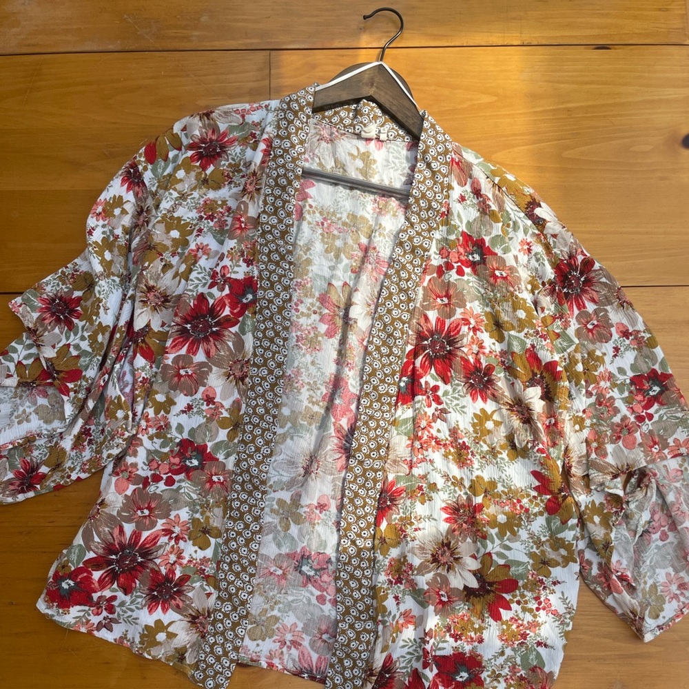 Charlotte Russe Floral Cardigan